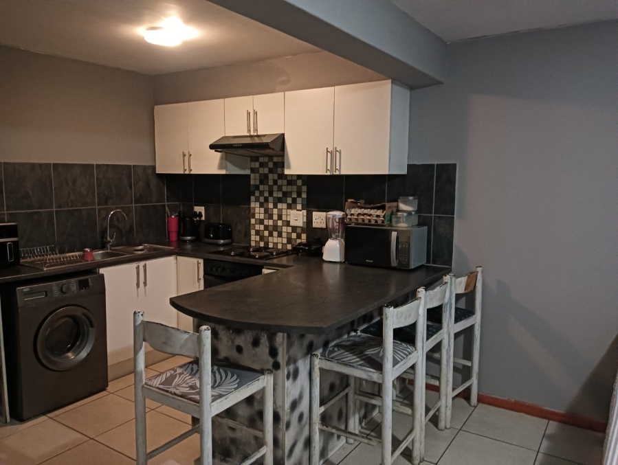 2 Bedroom Property for Sale in Beverly Park Western Cape